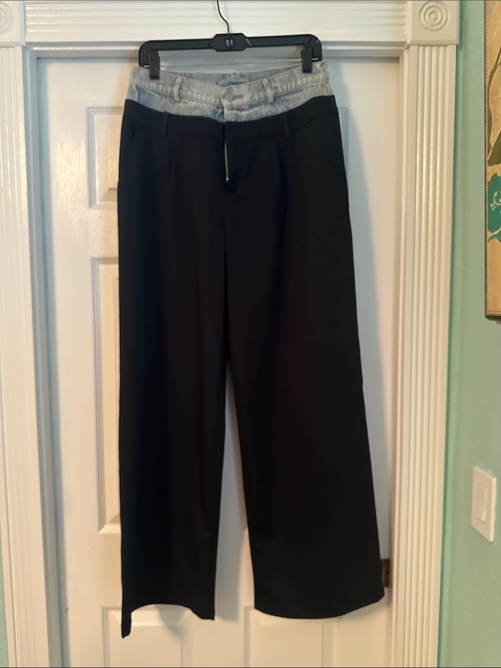 High-Waist Wide-Leg Black Pants with Light Denim-Look Waistband